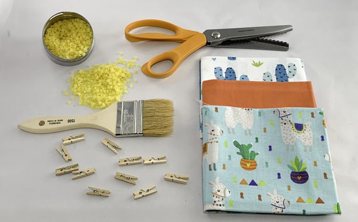 Make Your Own Beeswax Food Wraps