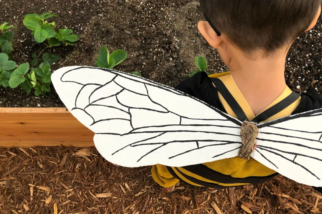 Easy DIY No-Sew Bee Costume